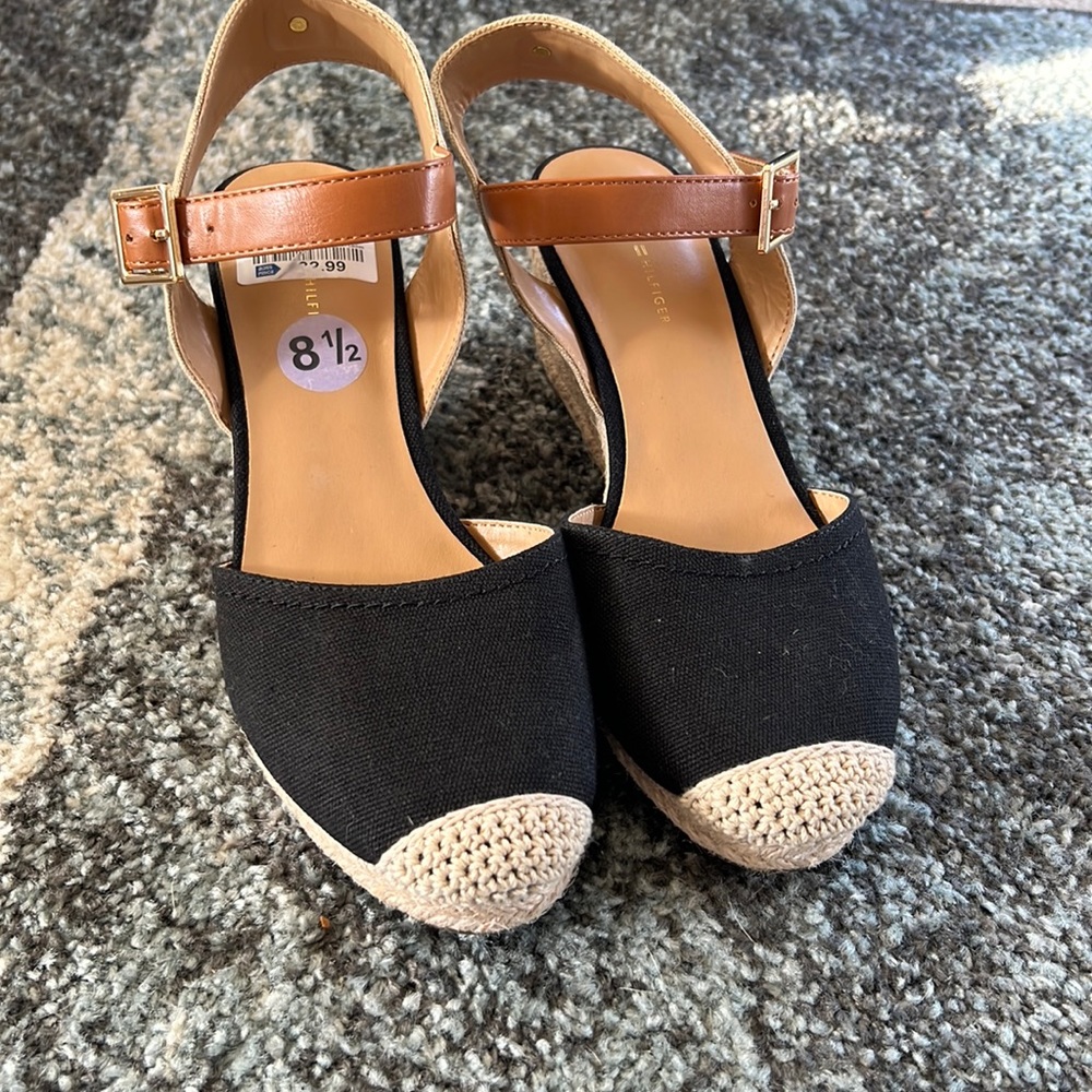 Black and tan canvas wedge espadrilles